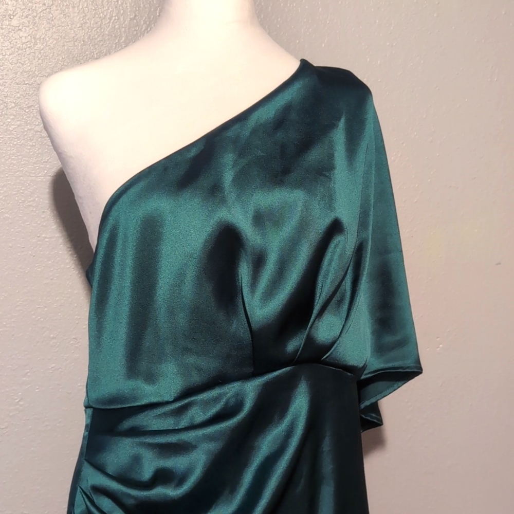 CUPSHE Women's Satin Dress Backless One Shoulder Short Sleeves Midi High Low Hem